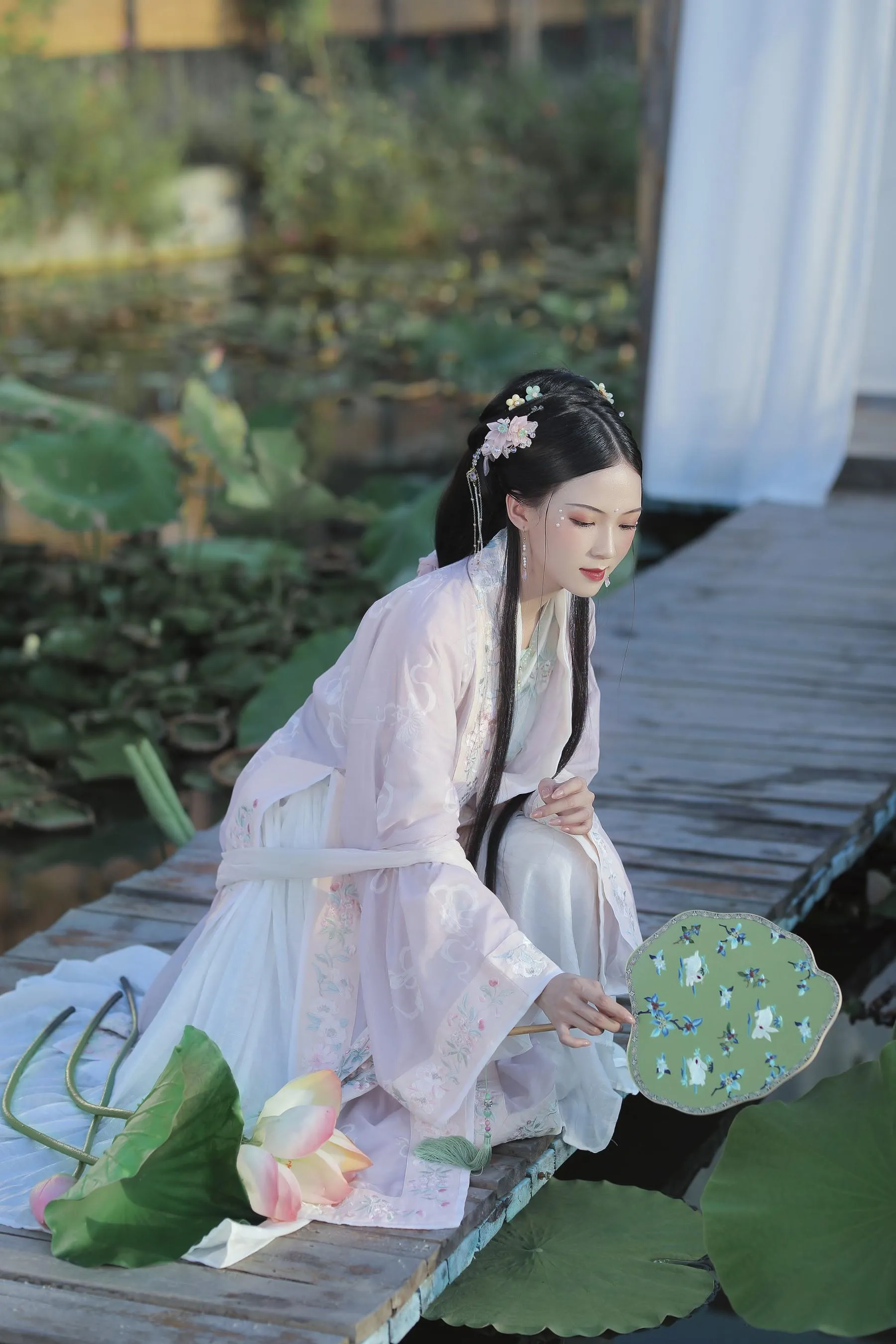 [艺图语] 2022.05.30 芙蓉 ella [23P]插图1